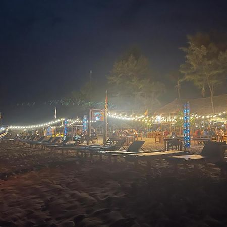 Vitamin Sea Beach Cabana & Hostel Nilaveli Exterior photo