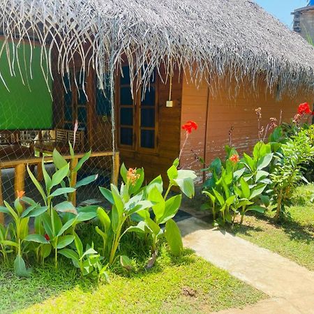 Vitamin Sea Beach Cabana & Hostel Nilaveli Exterior photo