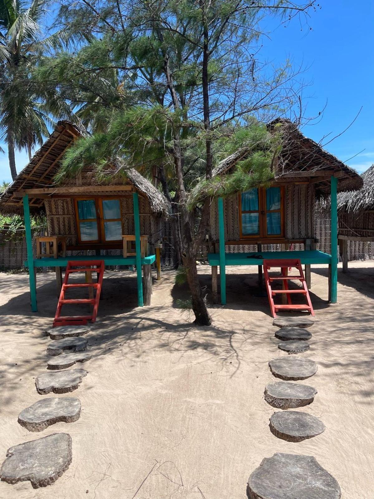 Vitamin Sea Beach Cabana & Hostel Nilaveli Exterior photo